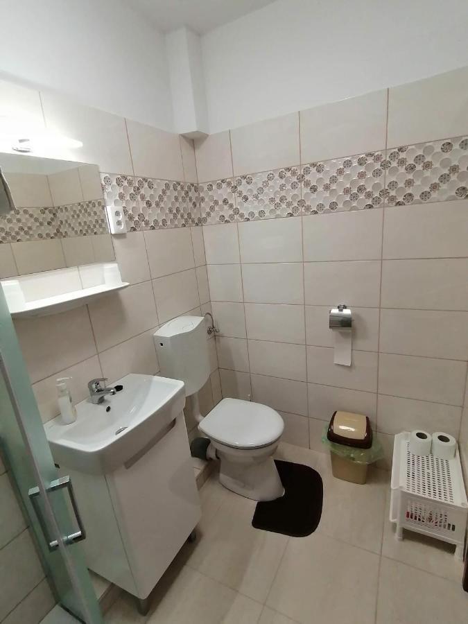 Joos Apartman ชาร์วาร์ ภายนอก รูปภาพ